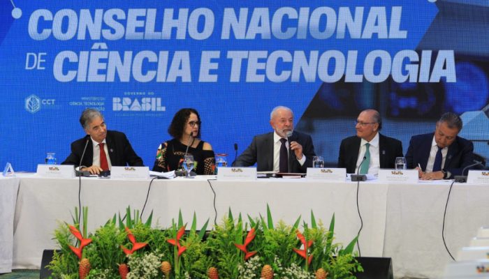 2025-12-045-6a-Reuniao-do-Conselho-de-Ciencia-e-Tecnologia-da-presidencia-122-Grande_p36260_thumb_re.jpeg
