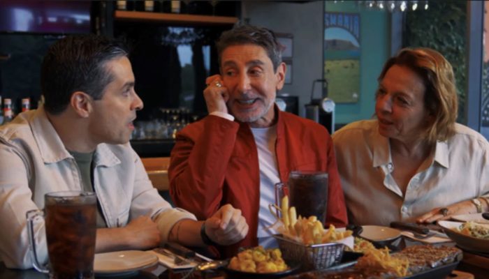 Outback-reune-grupos-famosos-para-celebrar-o-reencontro-em-nova-campanha.jpg